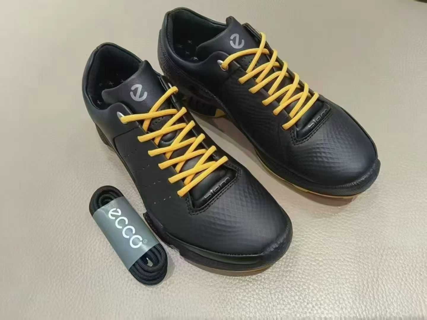 黑金男款休闲皮鞋