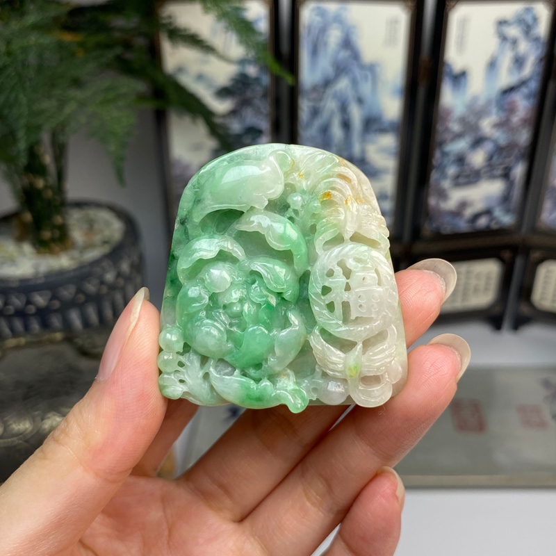 老种飘绿俏色喜上眉梢花开富贵挂件 天然翡翠A货