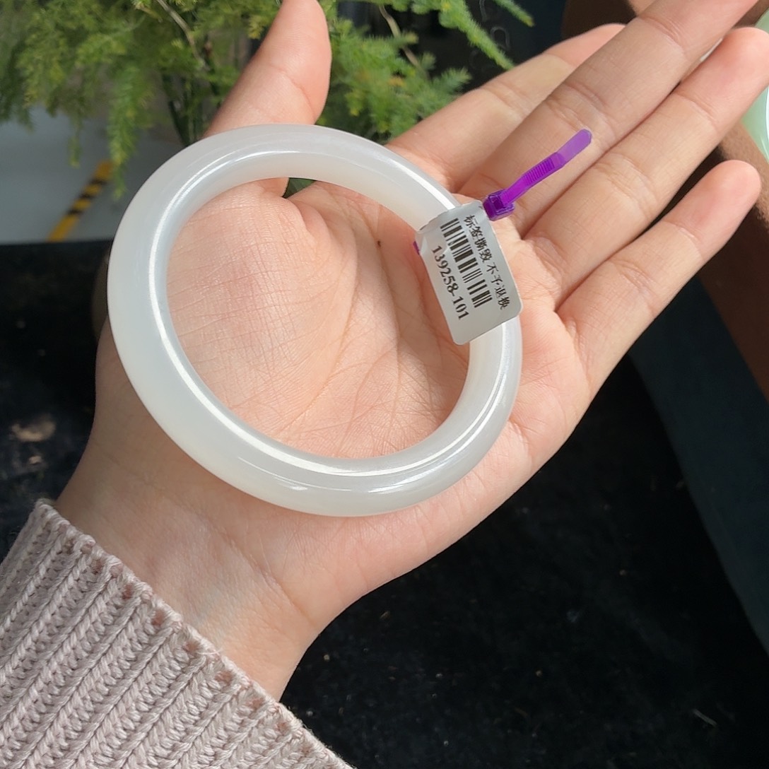 和田玉未镶嵌手镯5758