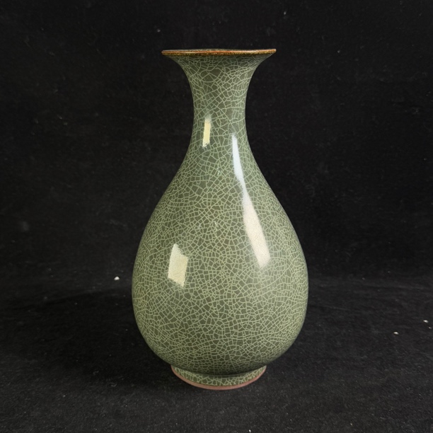 M龙泉小梅窑玉壶春瓶