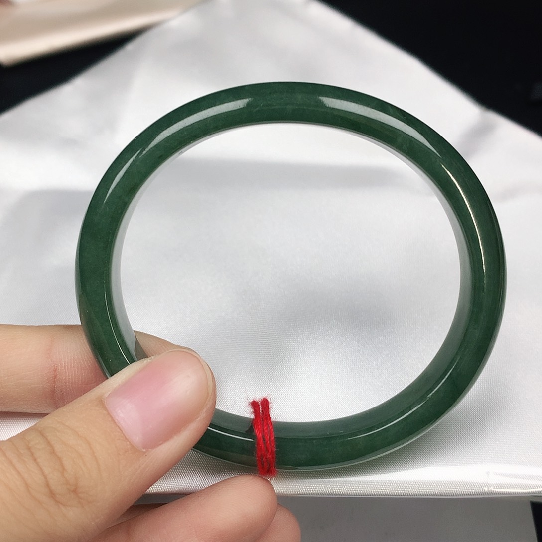 翡翠手镯未镶嵌5020贵