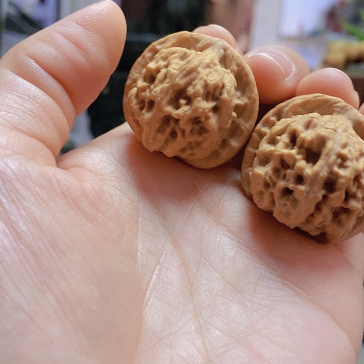 【闪购商品】文玩核桃把件33天地