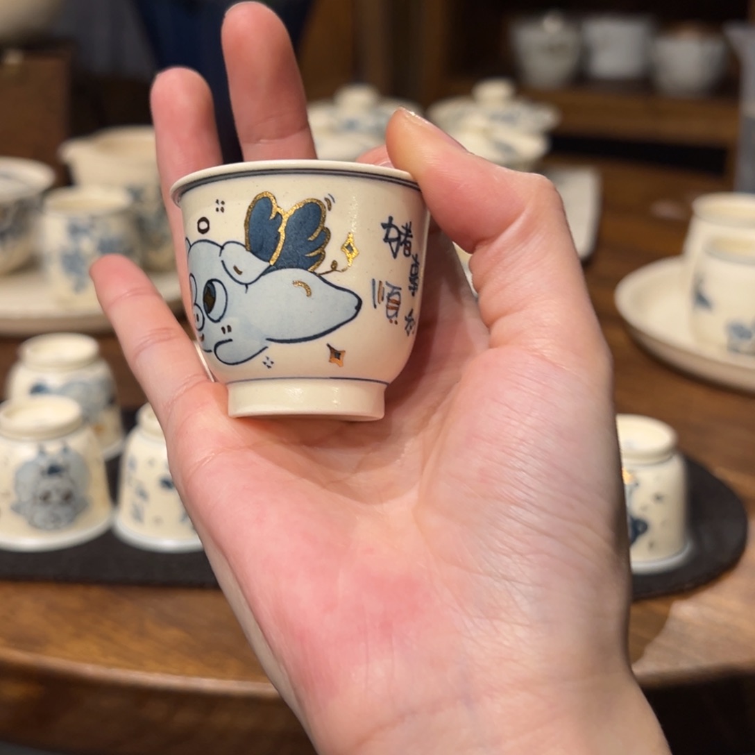 摆件陶瓷。       陶瓷。      