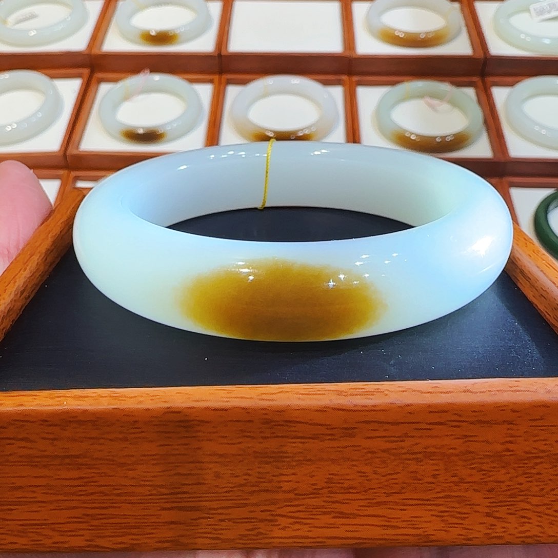 和田玉未镶嵌手镯且末一口老红糖59 60 61