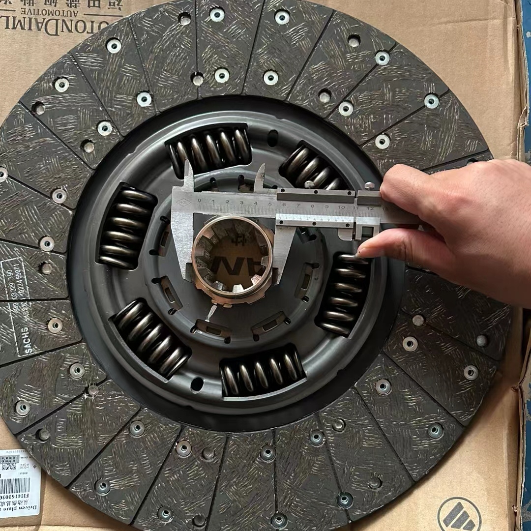欧曼配采埃孚变速箱萨克斯离合器三件套三级片离合器片离合器压盘