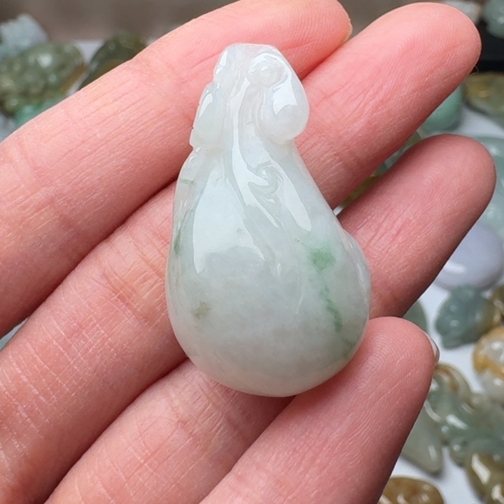 翡翠未镶嵌颈饰福袋