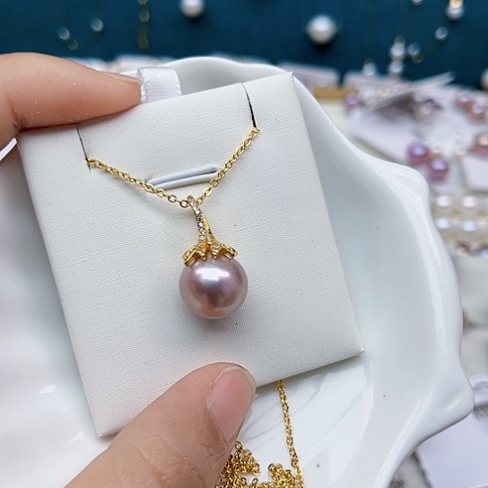 淡水珍珠吊坠(赠链)未镶嵌