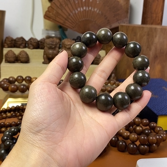 老山檀香微瑕疵阴沉1.8手串