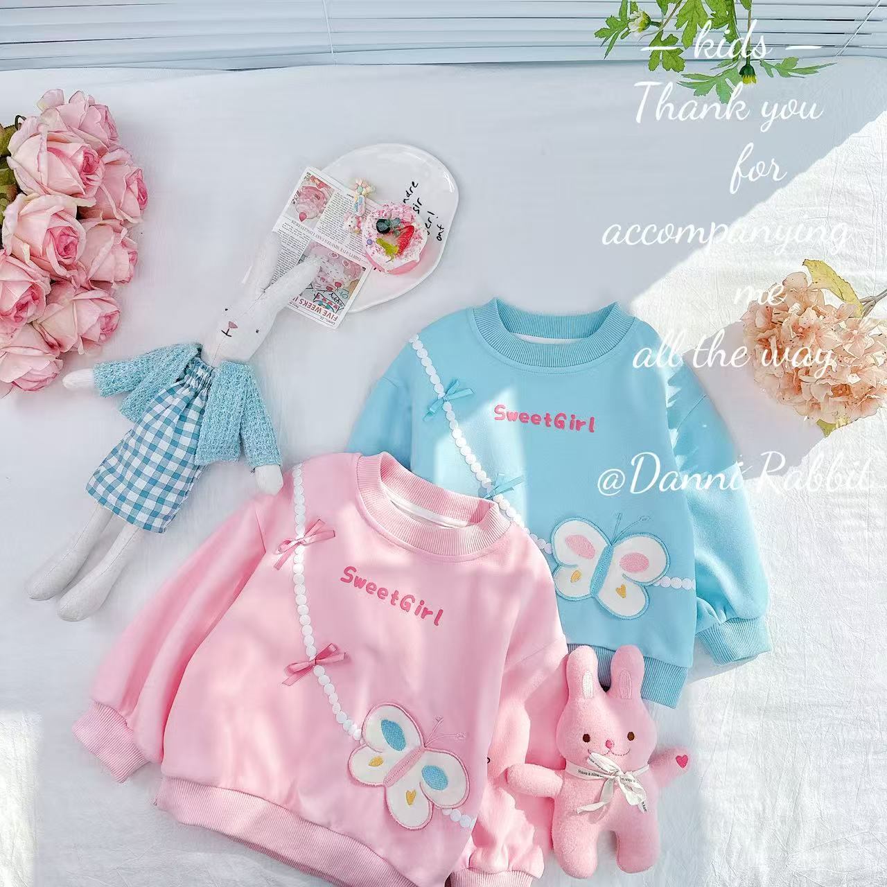 【Dannirabbit】*字母百搭+可爱蝴蝶*女童卫衣 D-H521