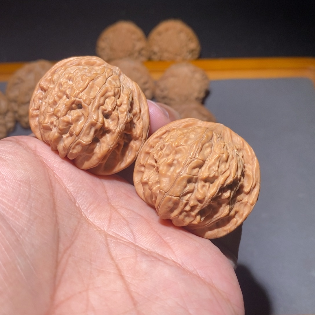 文玩核桃把件39山西磨盘全品