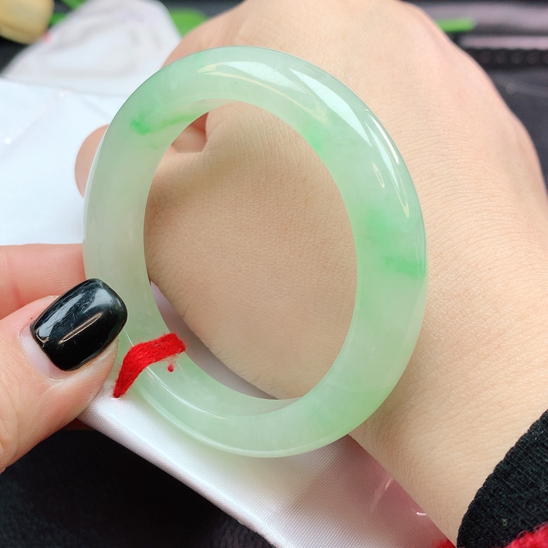 翡翠手镯未镶嵌正880235