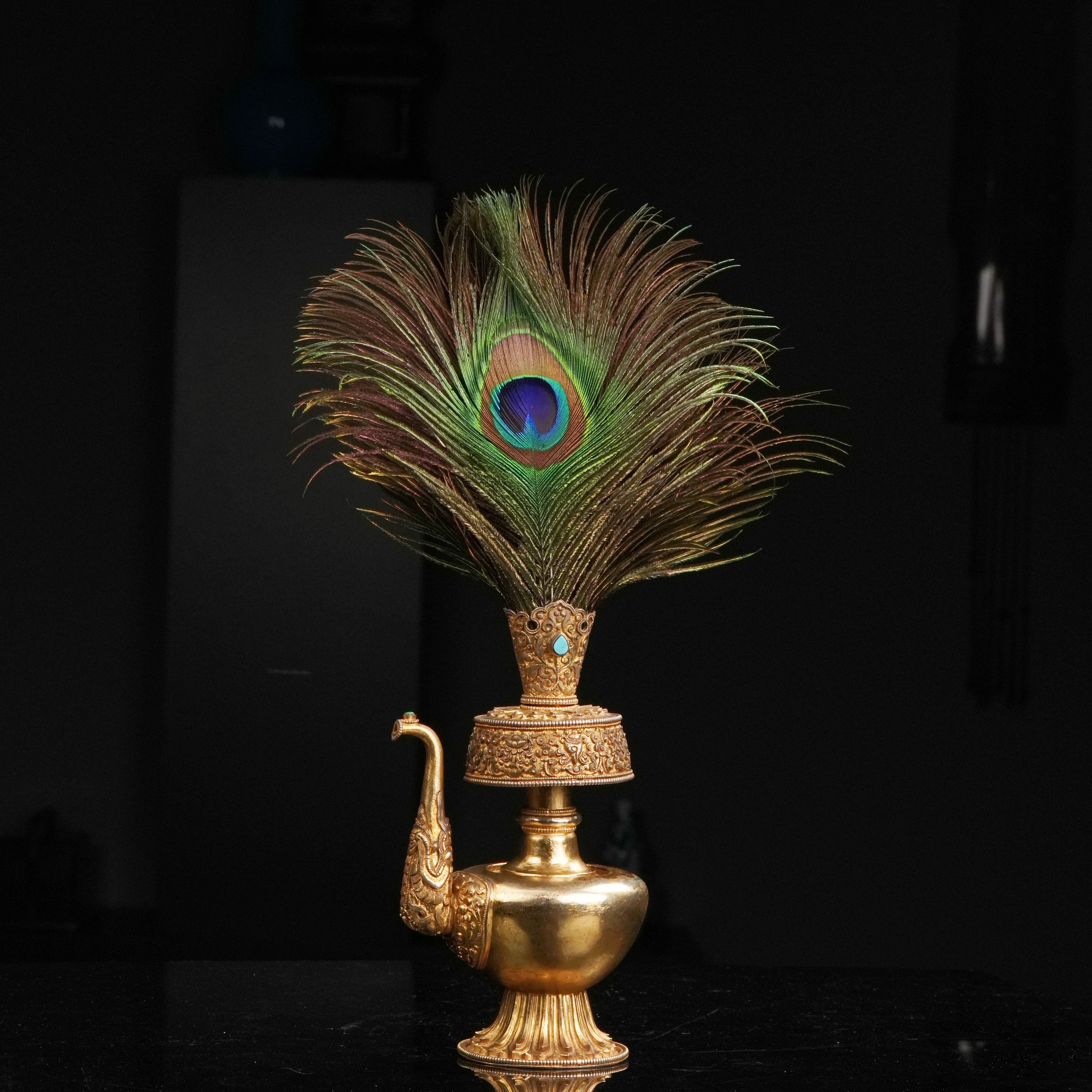 Lot 2014民国精工錾刻佛八宝贲巴壶 