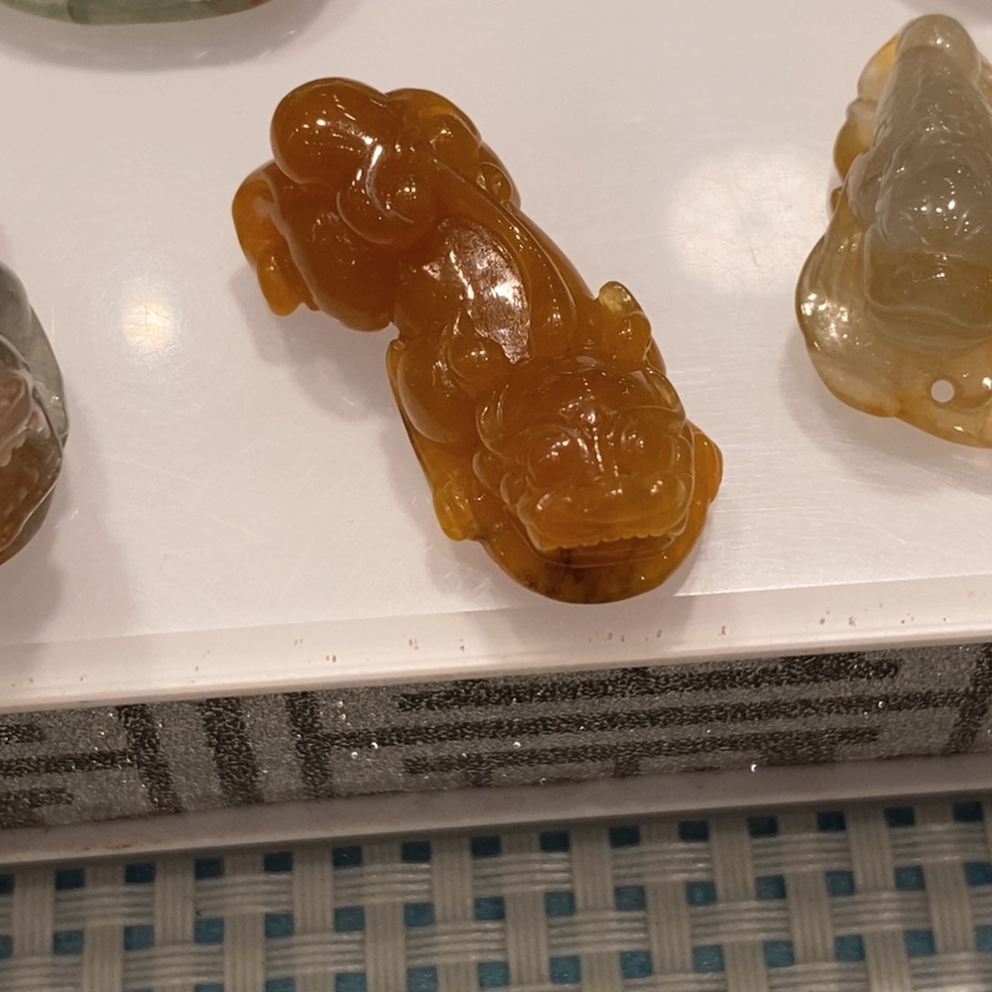 定制翡翠未镶嵌长**歌缅甸天然翡翠貔貅