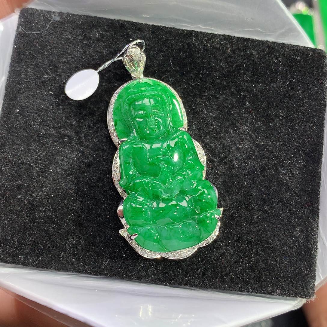 翡翠吊坠(赠链)18K金镶嵌