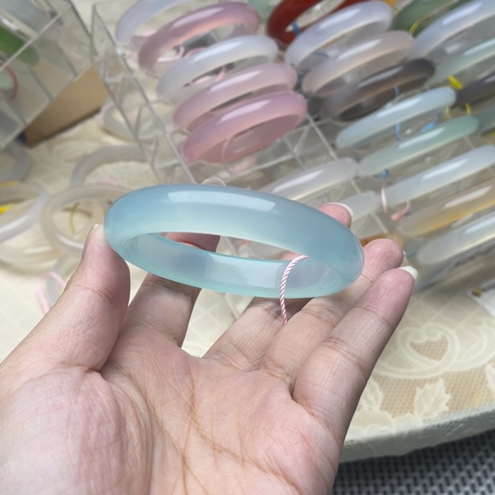 玛瑙/玉髓未镶嵌手镯55圈口