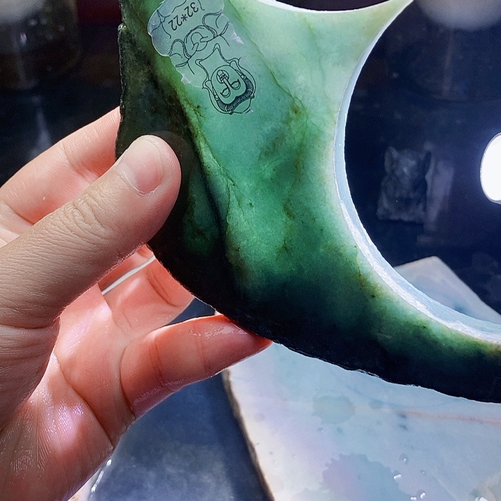 翡翠未镶嵌颈饰毛料15