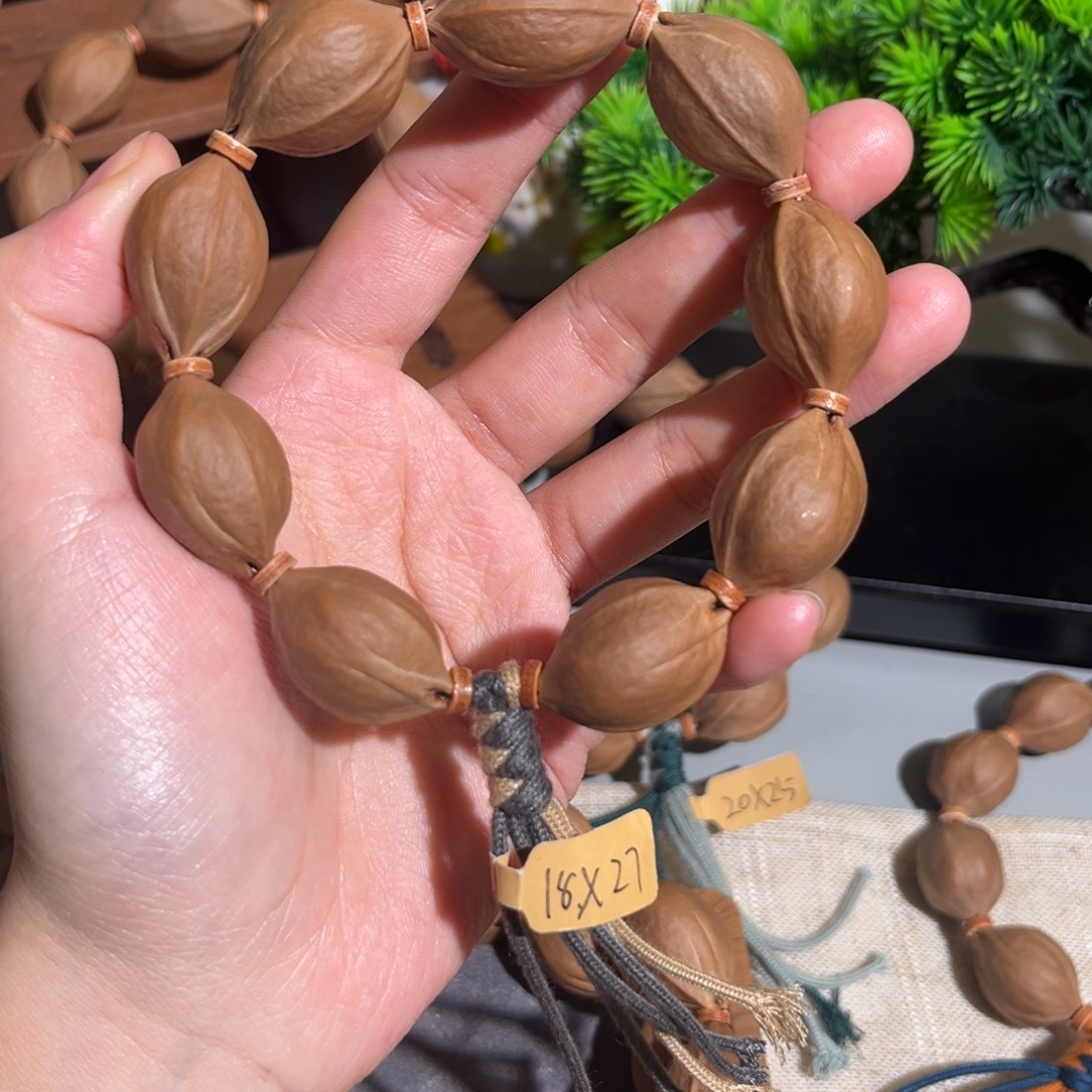 謝***钊手串/手链橄榄核18/27