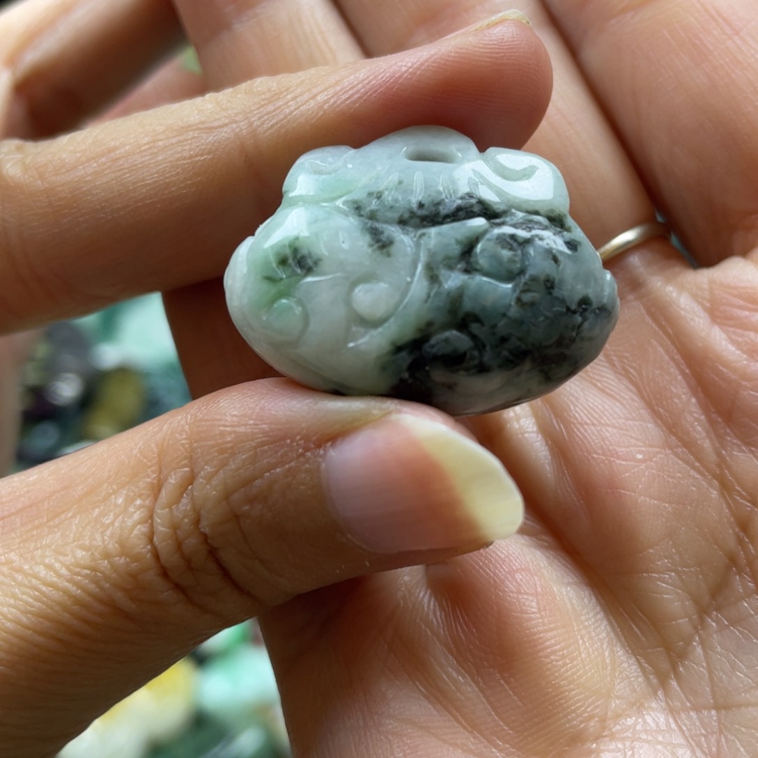 翡翠颈饰未镶嵌牌子