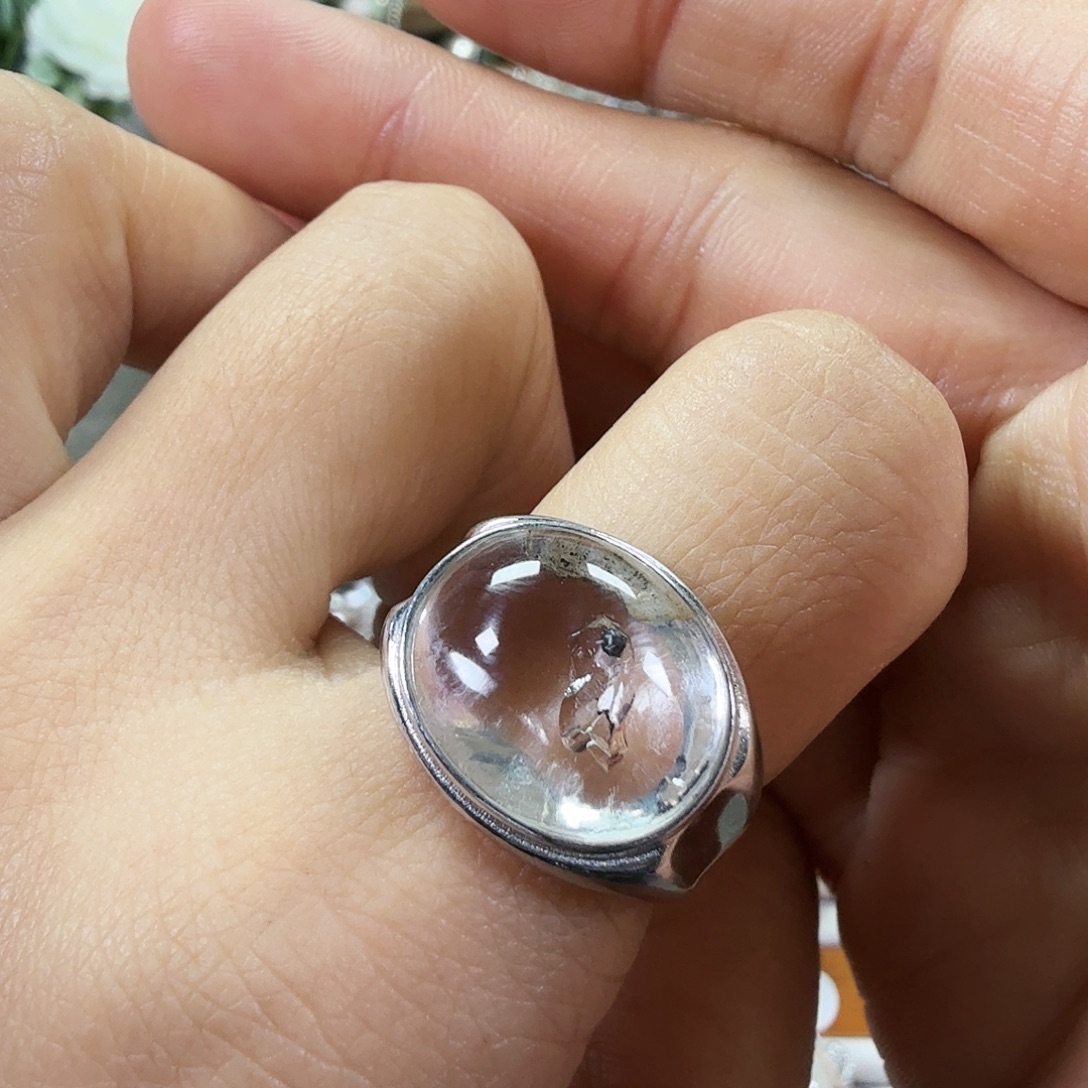 雅***8银S925镶嵌水晶戒指