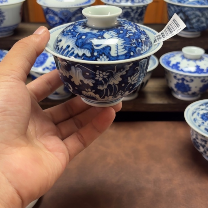 我***了景德镇纯手工手绘一路莲科盖碗
