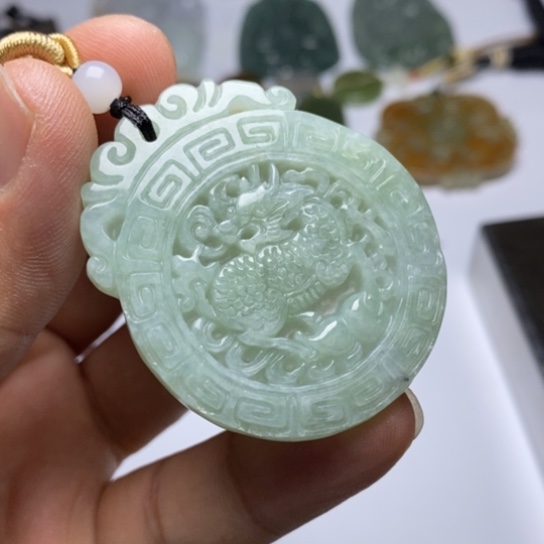 翡翠未镶嵌颈饰翡翠