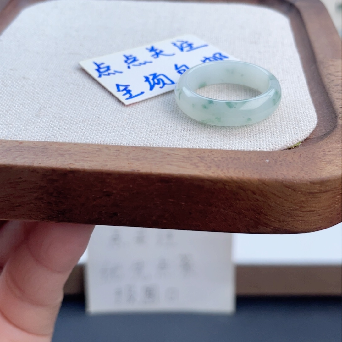 翡翠未镶嵌戒指9 号 港码 19