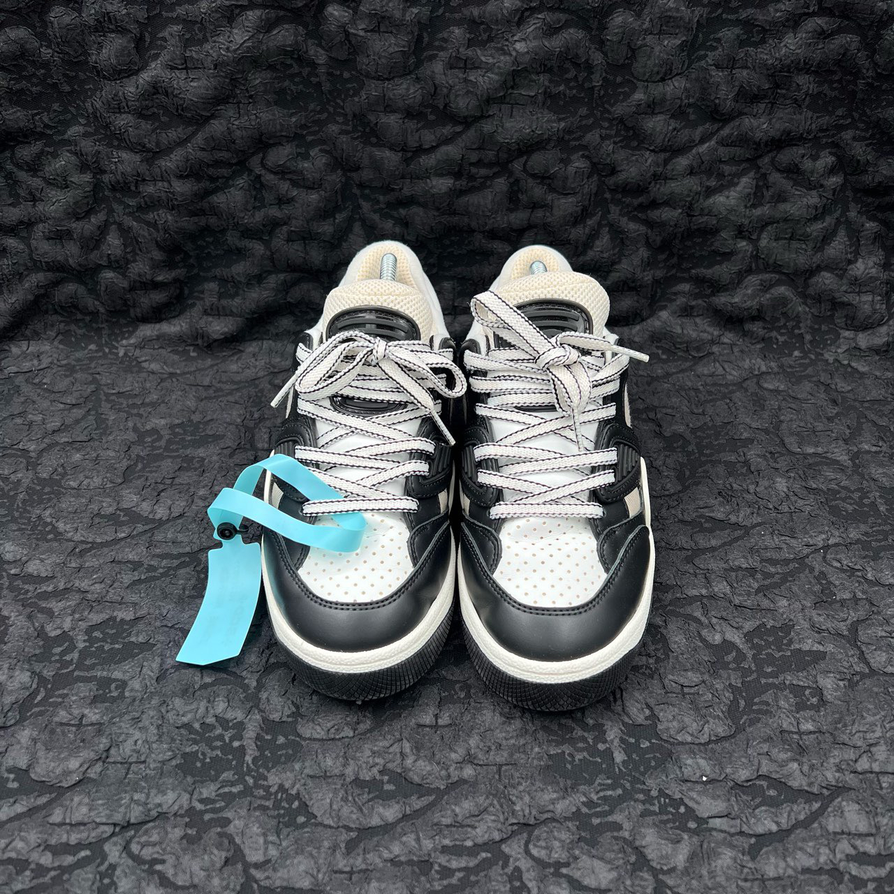 95新 GUCCI/古驰 Basket 黑白熊猫板鞋 34码/98新/无配件