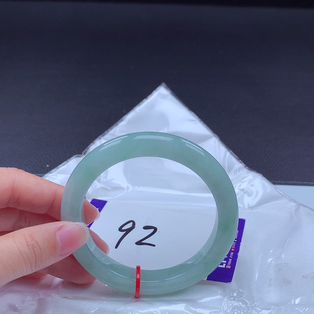 翡翠手镯未镶嵌手镯00071