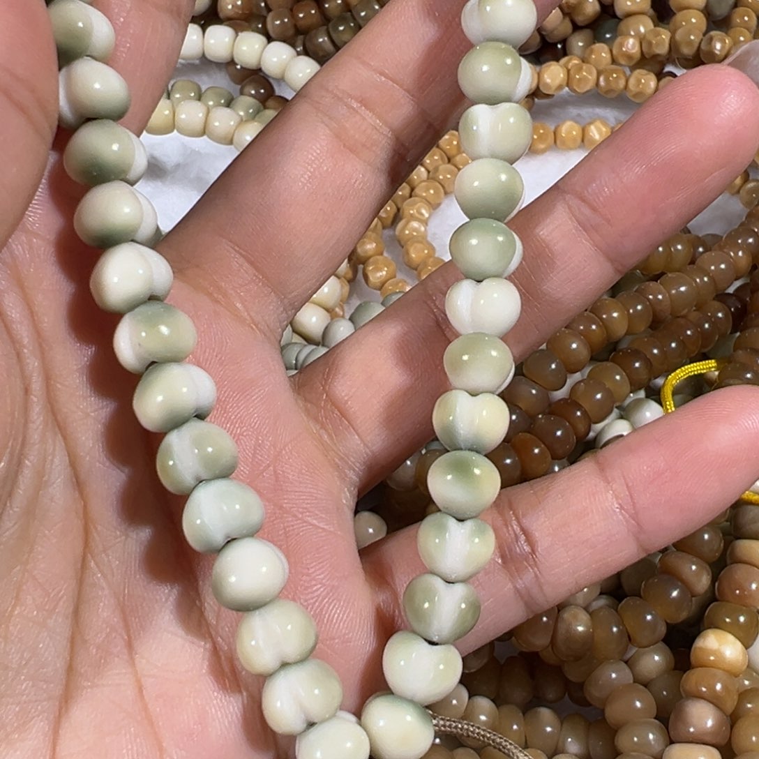 9***%吊坠龙脊菩提屁桃手持