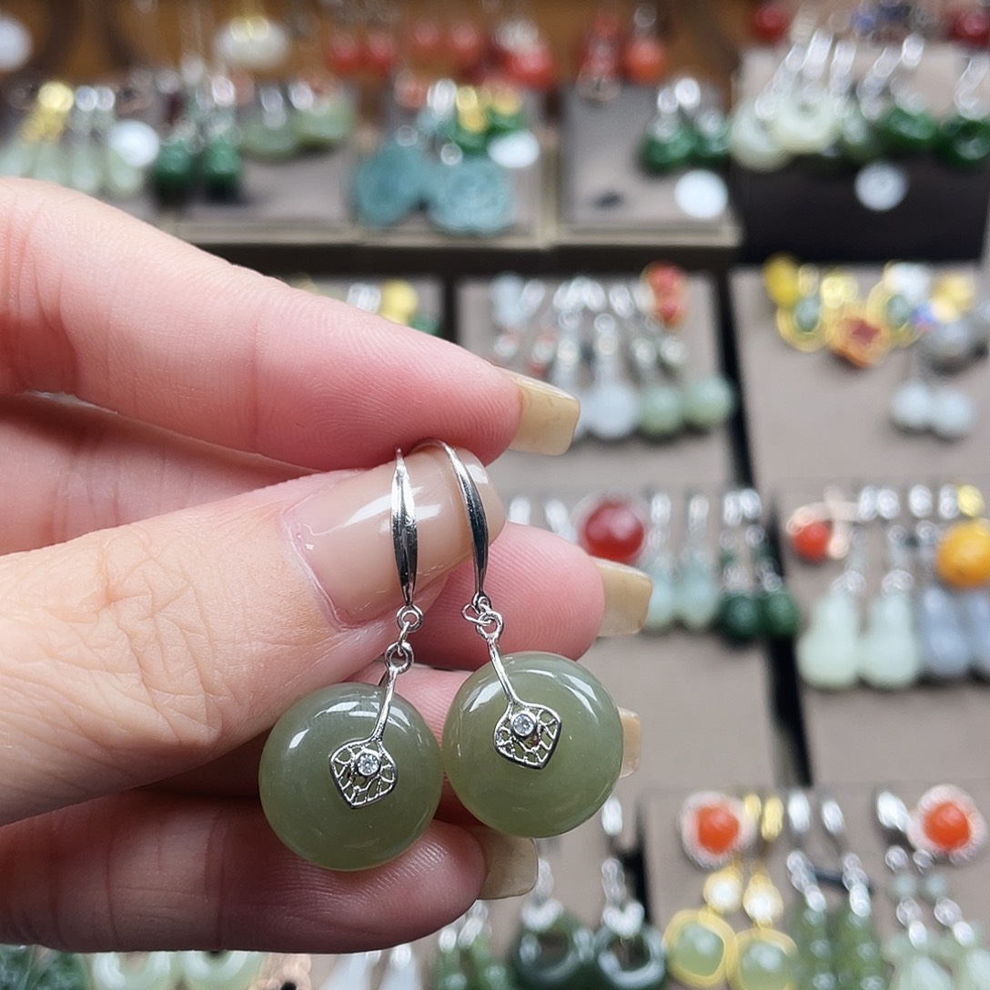 和田玉银S925镶嵌耳饰