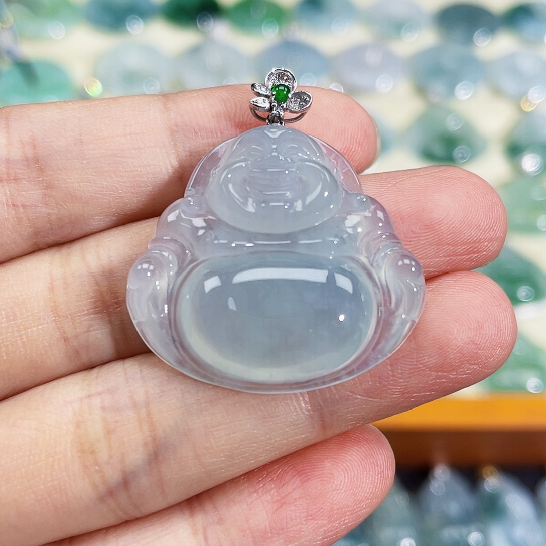 翡翠18K金镶嵌颈饰吊坠