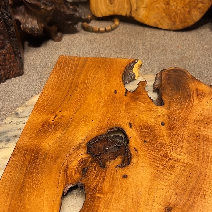 冬***头端景台紫檀木类檀香