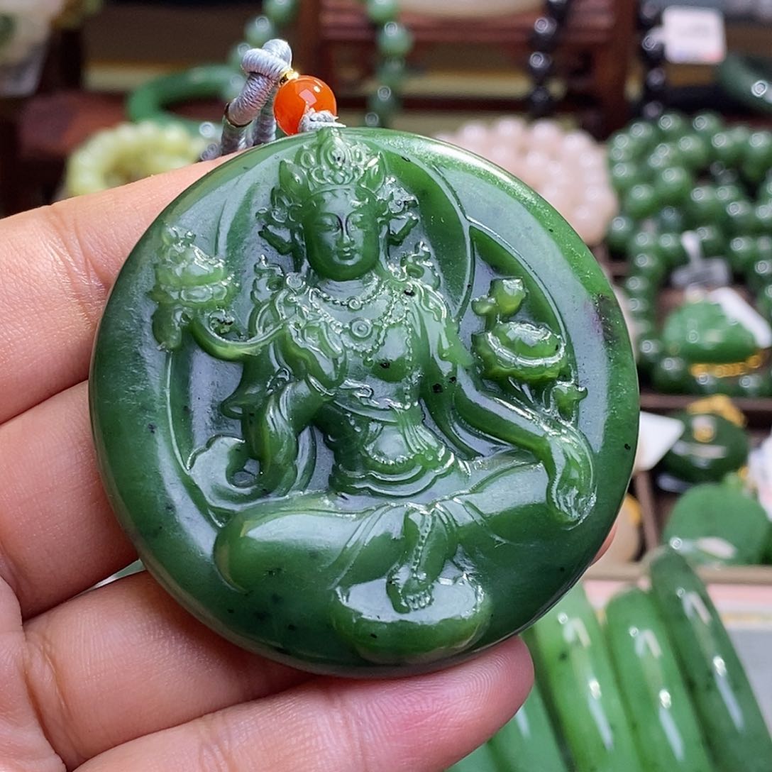 和田玉精品碧玉菠菜绿老矿料绿度母吊坠未镶嵌