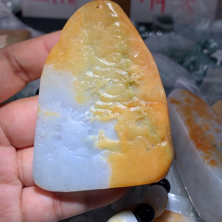 翡翠未镶嵌颈饰保真天然A货翡翠