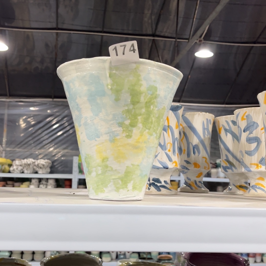 174有孔口18/高21花盆