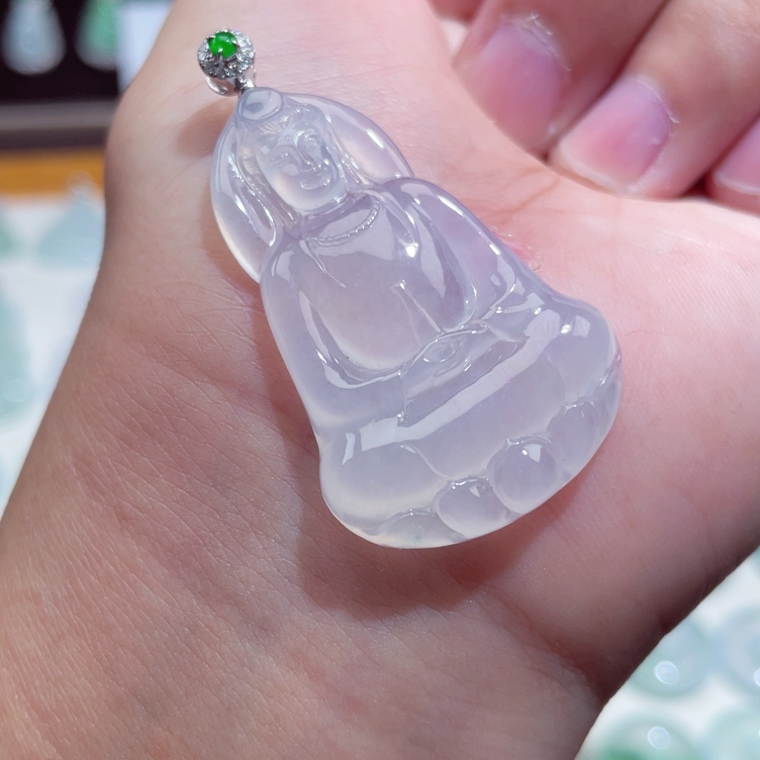 颈饰18K金镶嵌翡翠素衣观音