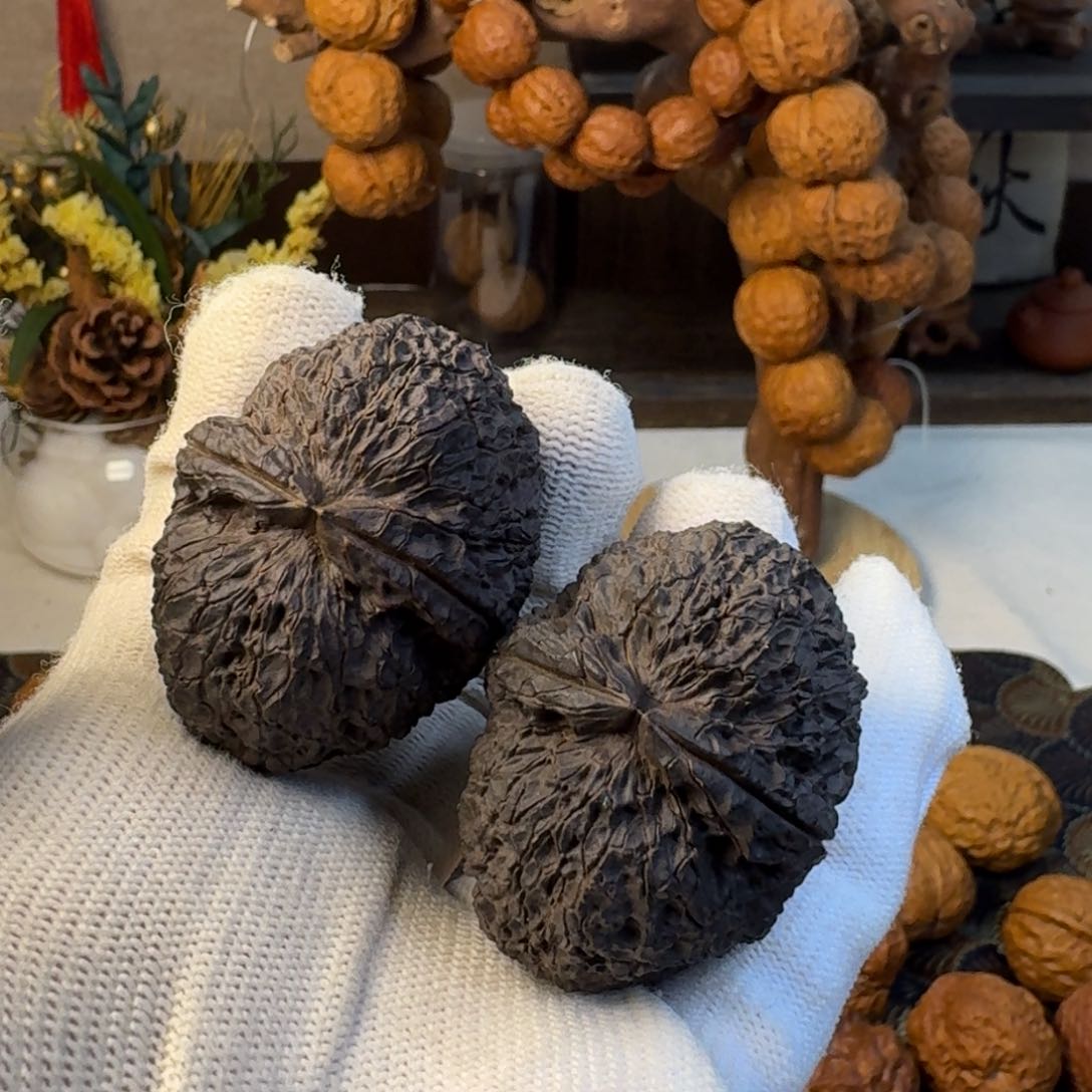 文玩核桃把件乌金炎龙44 原生态地闷