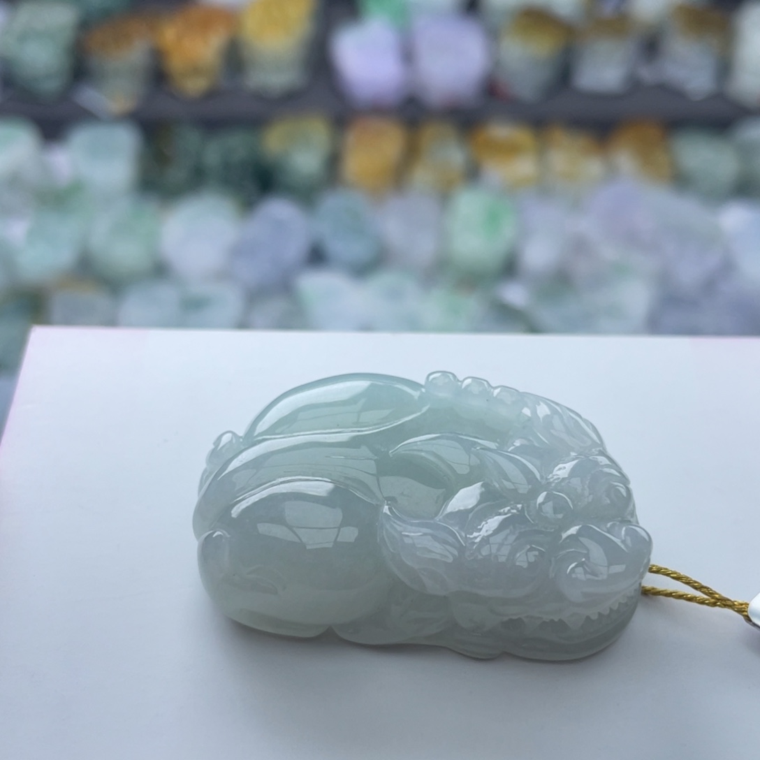 翡翠颈饰未镶嵌貔貅