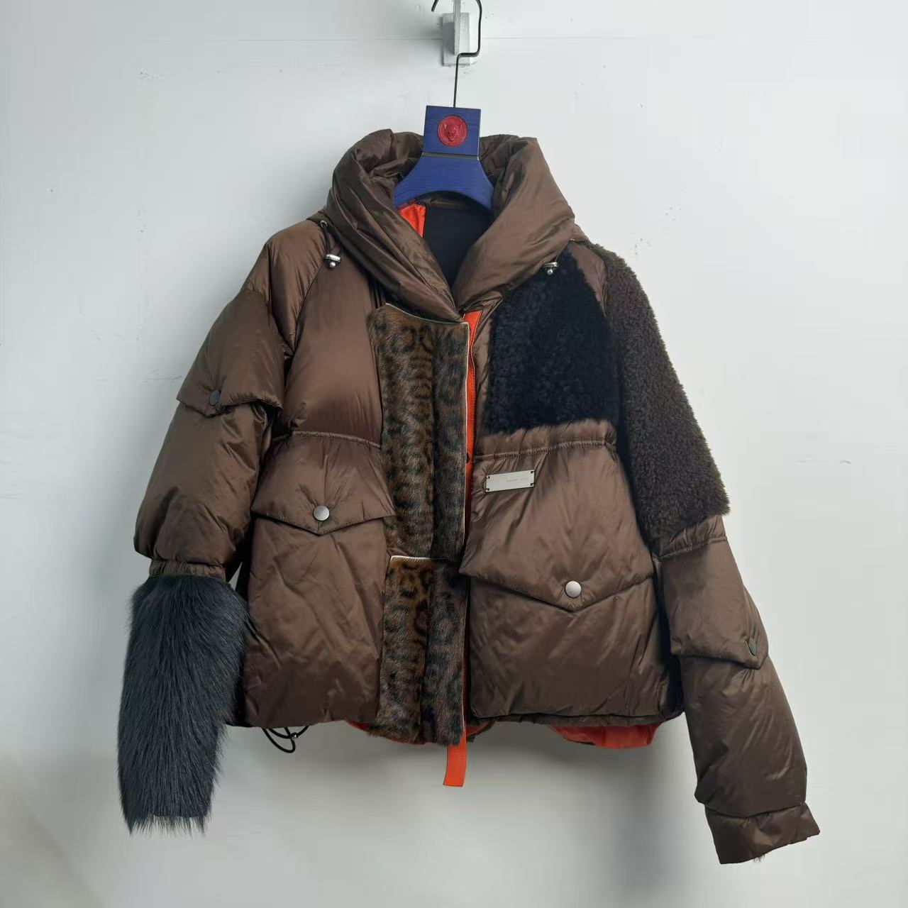 鹅绒服女拼皮毛一体短款宽松连帽皮草外套