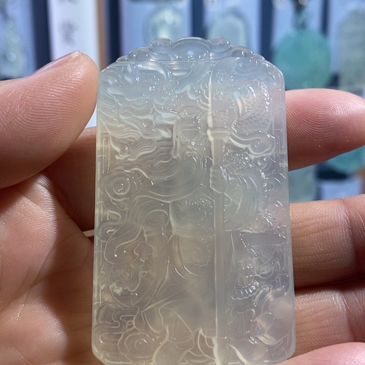 岫玉未镶嵌颈饰吊坠