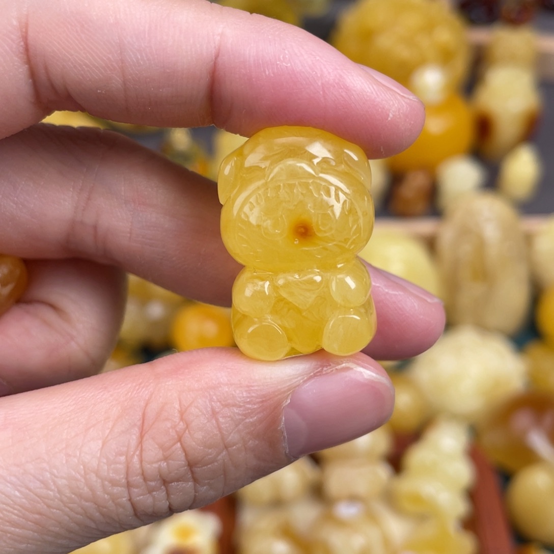 琥珀裸石未镶嵌蜜蜡
