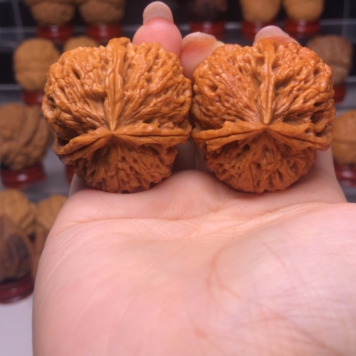 文玩核桃吊坠老*登9盘龙玉凤三楞