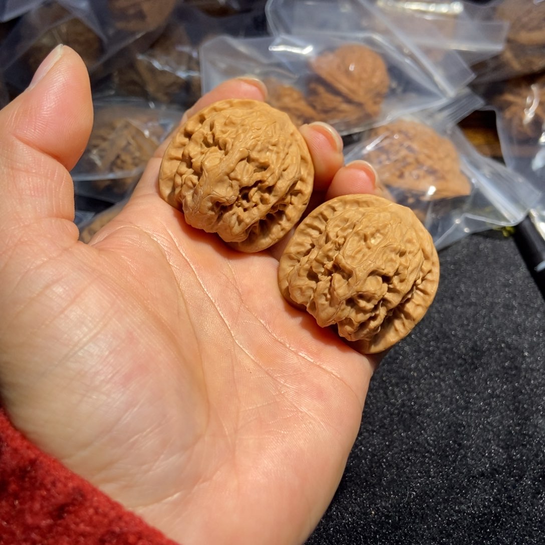 吊坠文玩核桃石子野狼99