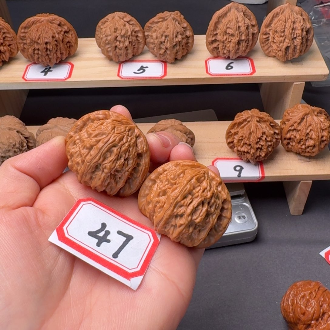 高***高把件文玩核桃白狮子41尺