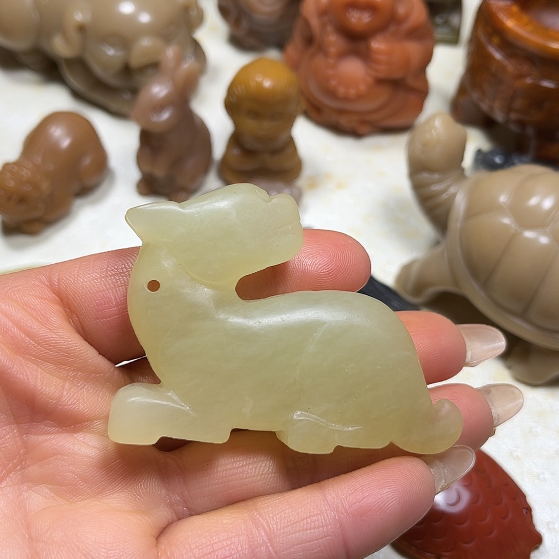 白玉菩提吊坠白玉菩提吊坠