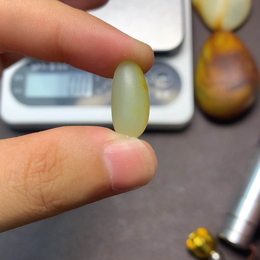 和田玉（糖玉）未镶嵌挂件