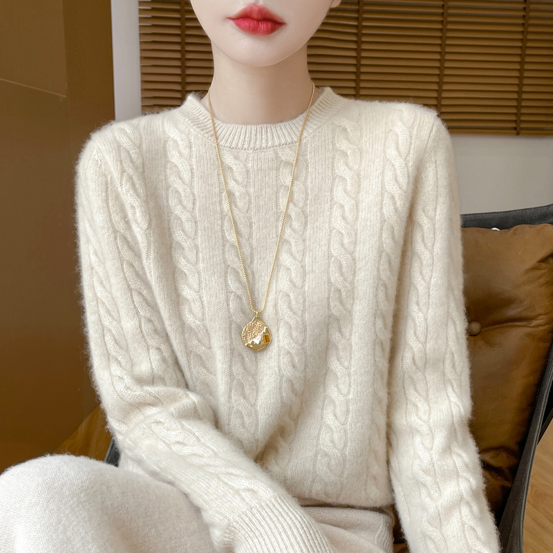 气吞风雅妙无伦~秋冬新款女七针加厚圆领绞花套头纯羊绒衫