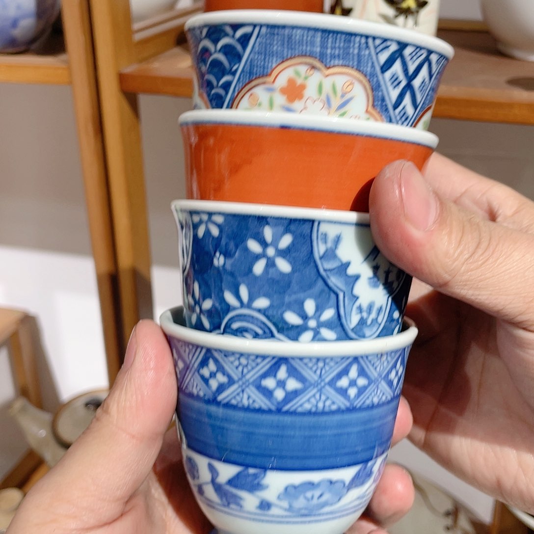 清秀底款不同画片高足杯四只