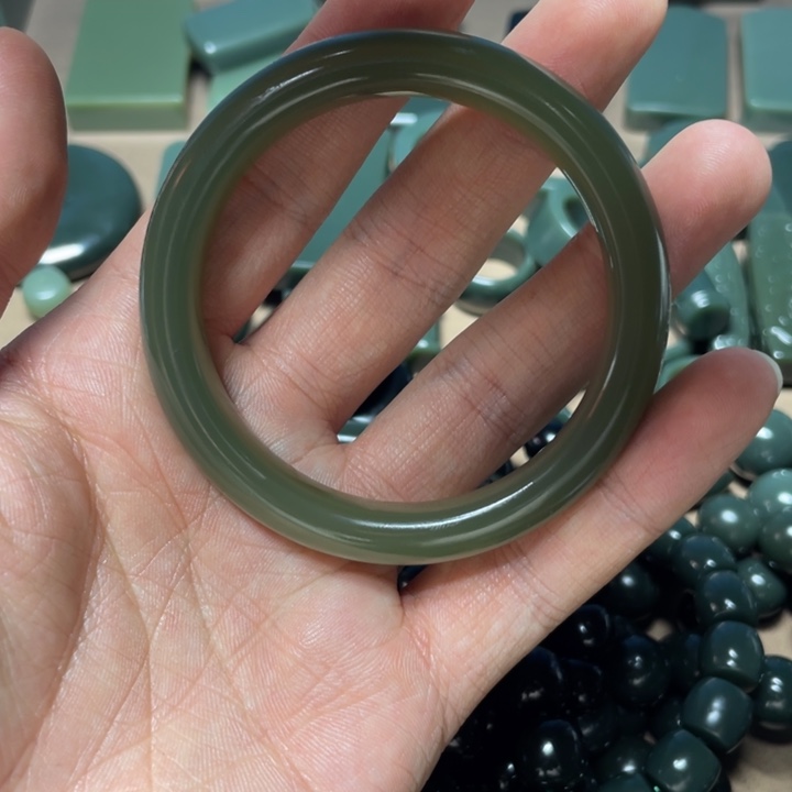 和田玉1未镶嵌忆***年和田