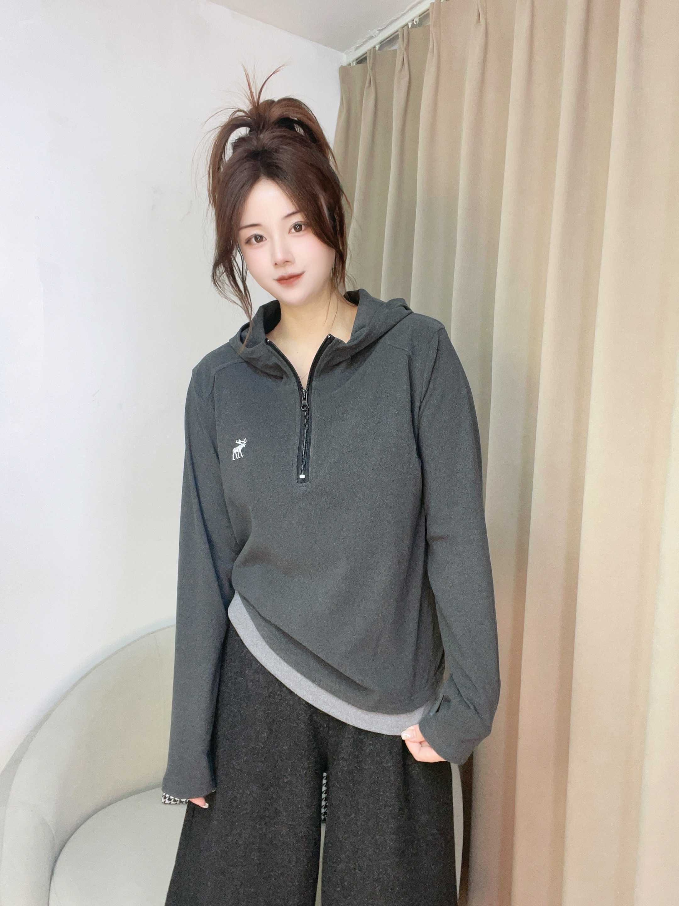 新款爆款秋装精致连帽刺绣T恤衫女休闲百搭减龄网红洋气炸街女装t